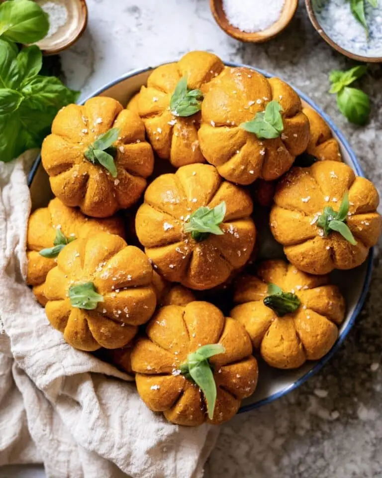 Pumpkin-Shaped Vegan Pizza Bites Recipe